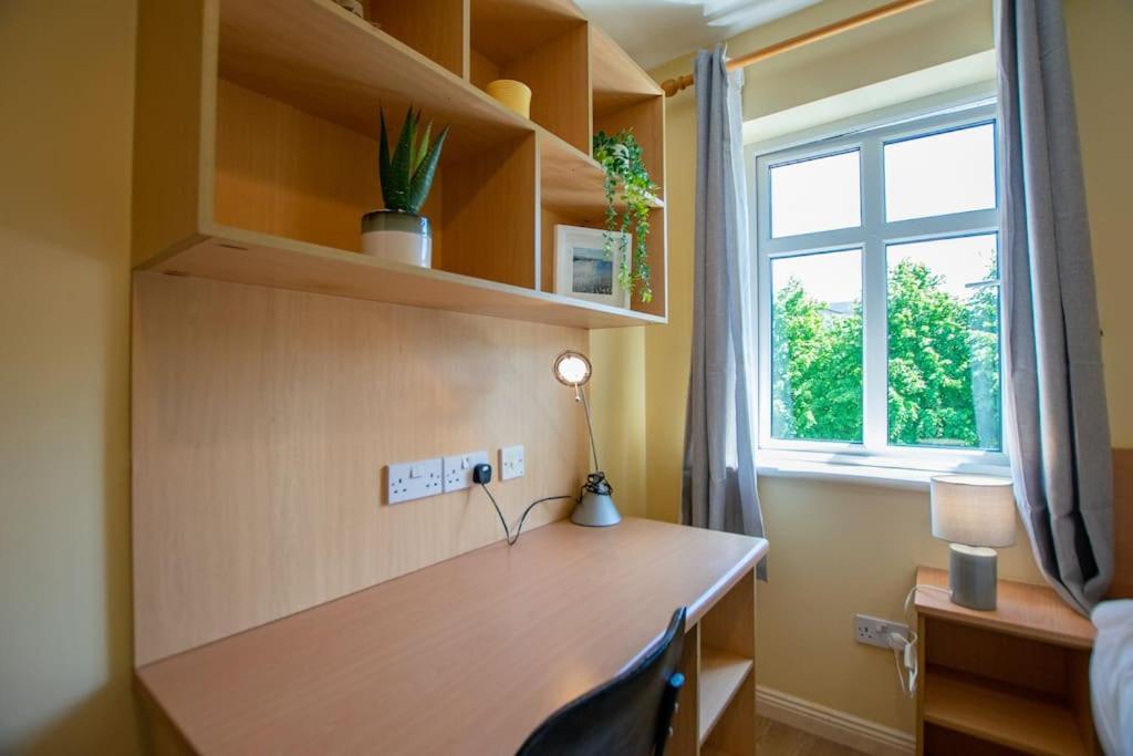 90 - Roomy Townhouse By Shortstays Galway Buitenkant foto