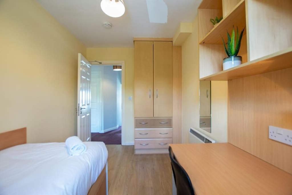 90 - Roomy Townhouse By Shortstays Galway Buitenkant foto