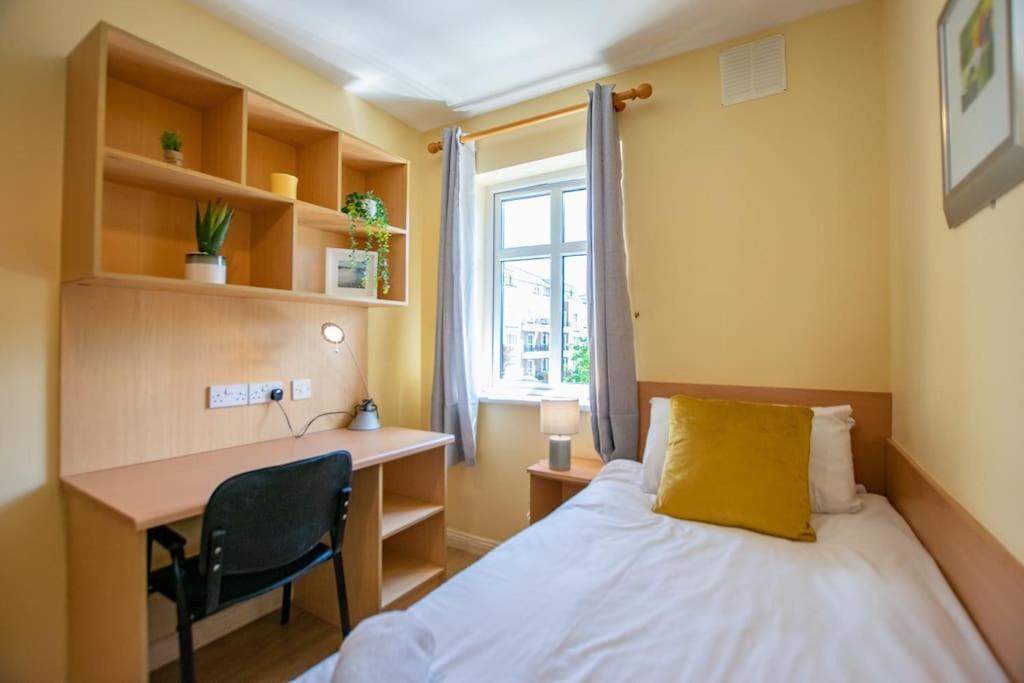90 - Roomy Townhouse By Shortstays Galway Buitenkant foto