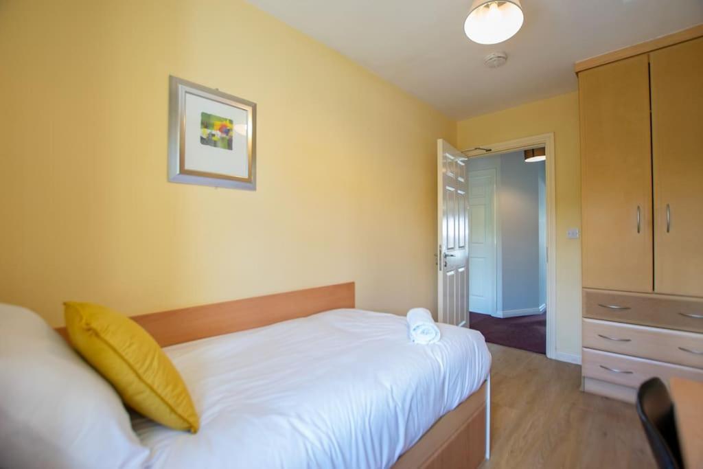 90 - Roomy Townhouse By Shortstays Galway Buitenkant foto