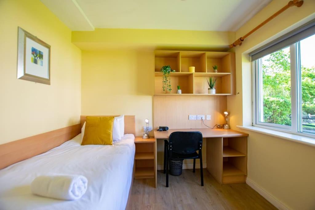 90 - Roomy Townhouse By Shortstays Galway Buitenkant foto